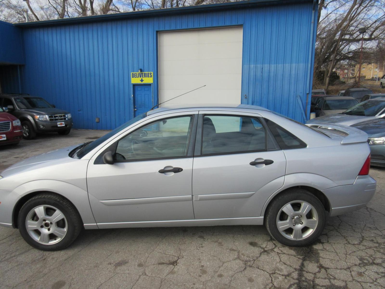 2007 Ford Focus ZX4 S (1FAHP34NX7W) with an 2.0L L4 DOHC 16V engine, located at 1020 NW Radial Hwy, Omaha, NE, 68132, (402) 991-6503, 41.269718, -95.983231 - Photo #0