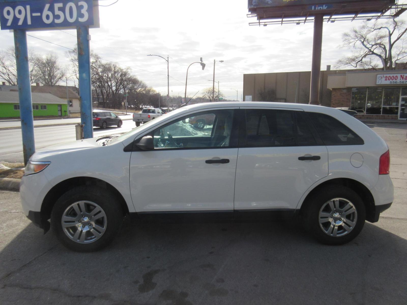 2011 Ford Edge SE FWD (2FMDK3GC3BB) with an 3.5L V6 DOHC 24V engine, 6-Speed Automatic transmission, located at 1020 NW Radial Hwy, Omaha, NE, 68132, (402) 991-6503, 41.269718, -95.983231 - Photo #0