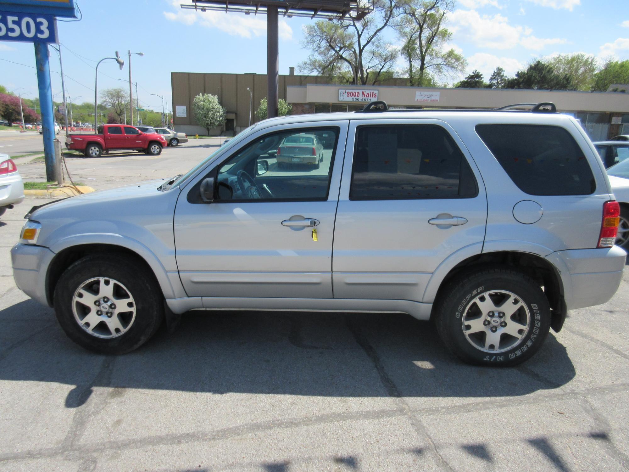 photo of 2005 Ford Escape Limited 4WD