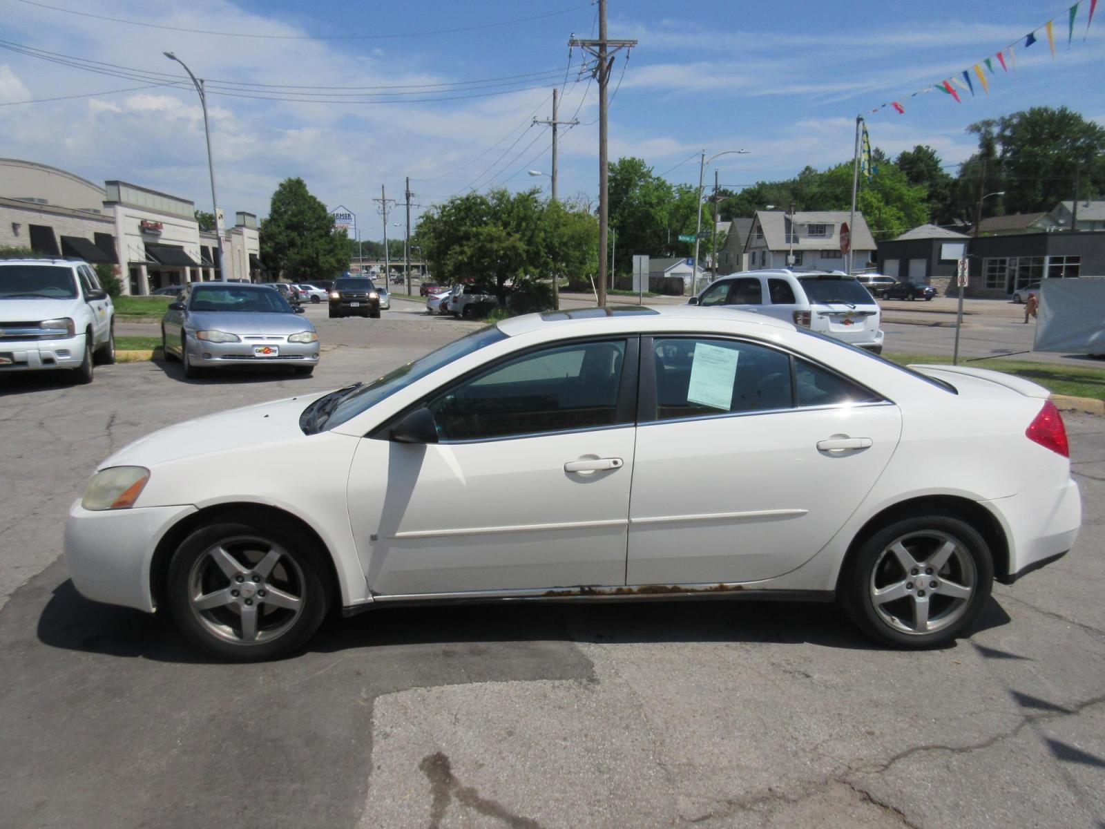 2007 Pontiac G6 Sedan (1G2ZG58N574) with an 3.5L V6 OHV 12V engine, 4-Speed Automatic Overdrive transmission, located at 1020 NW Radial Hwy, Omaha, NE, 68132, (402) 991-6503, 41.269718, -95.983231 - Photo #0