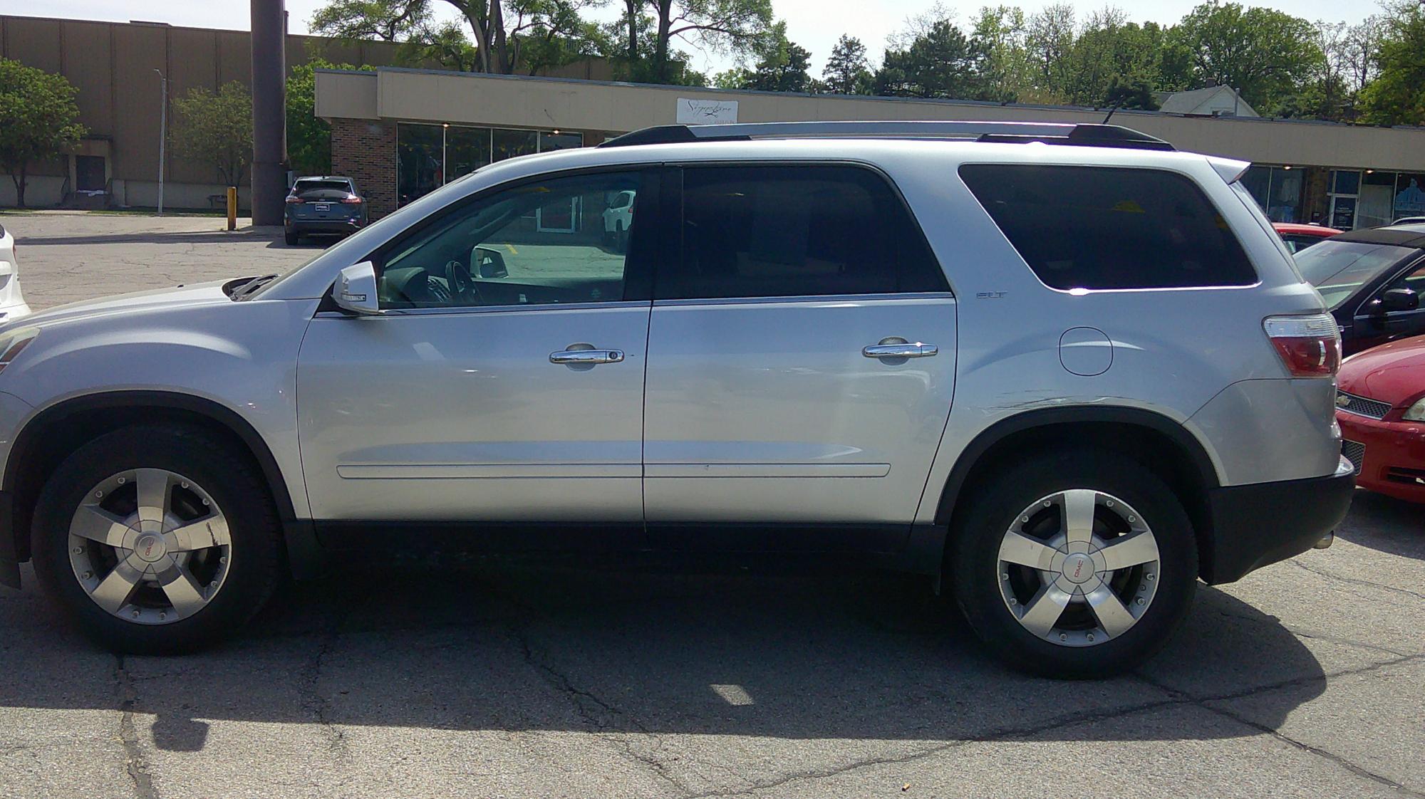 photo of 2011 GMC Acadia SLT-1 AWD