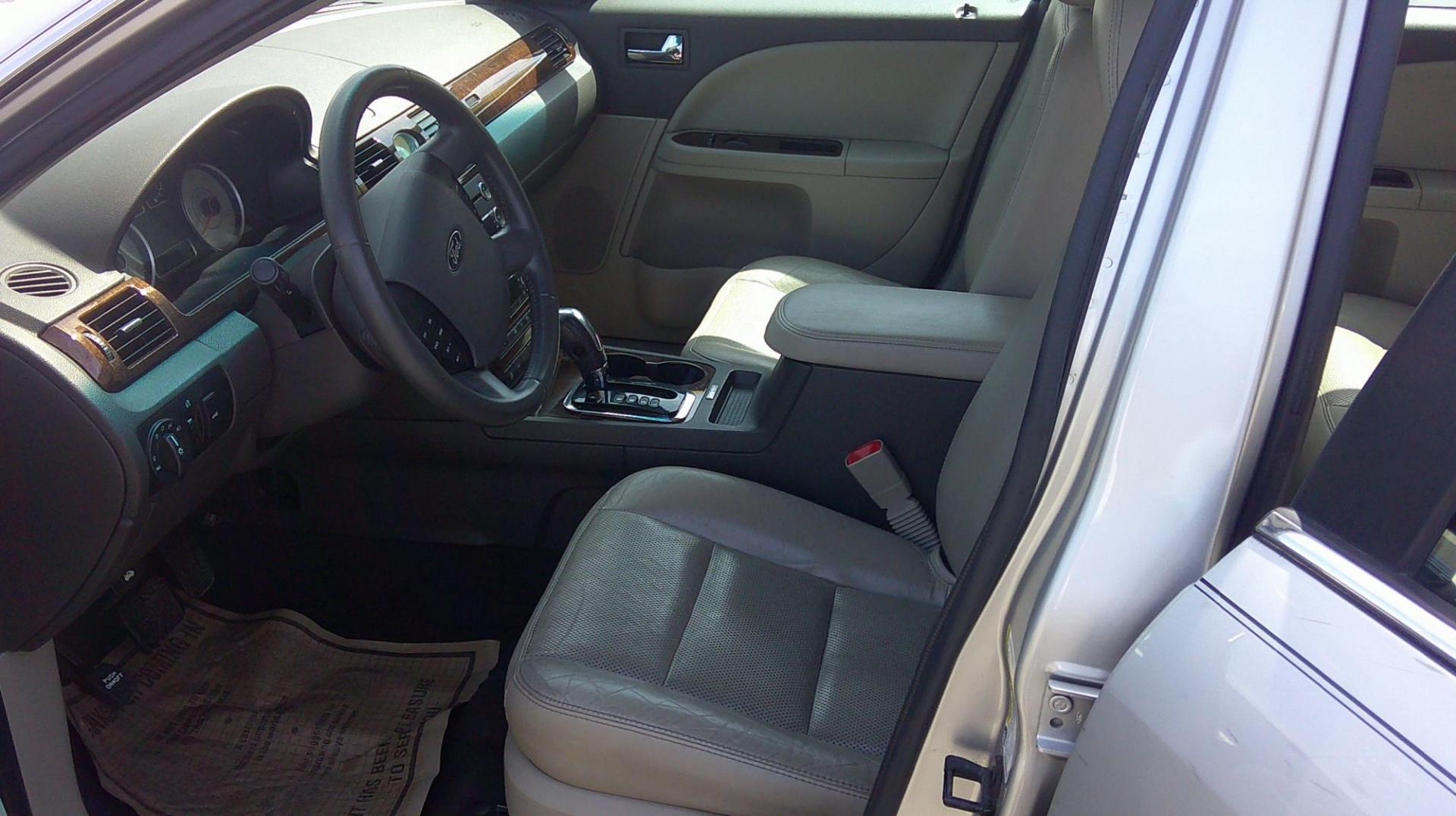 2008 Ford Taurus Limited (1FAHP25W78G) with an 3.5L V6 DOHC 24V engine, 6-Speed Automatic Overdrive transmission, located at 1020 NW Radial Hwy, Omaha, NE, 68132, (402) 991-6503, 41.269718, -95.983231 - Photo#1