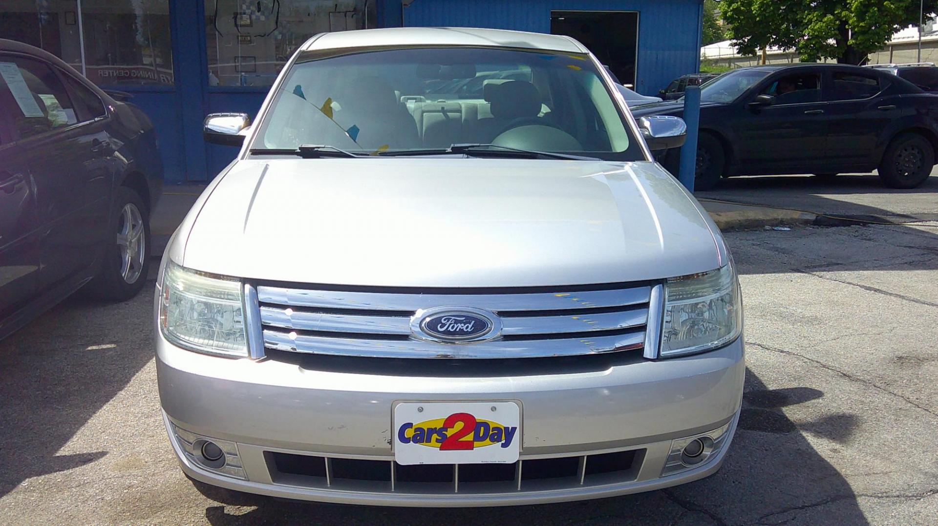 2008 Ford Taurus Limited (1FAHP25W78G) with an 3.5L V6 DOHC 24V engine, 6-Speed Automatic Overdrive transmission, located at 1020 NW Radial Hwy, Omaha, NE, 68132, (402) 991-6503, 41.269718, -95.983231 - Photo#6