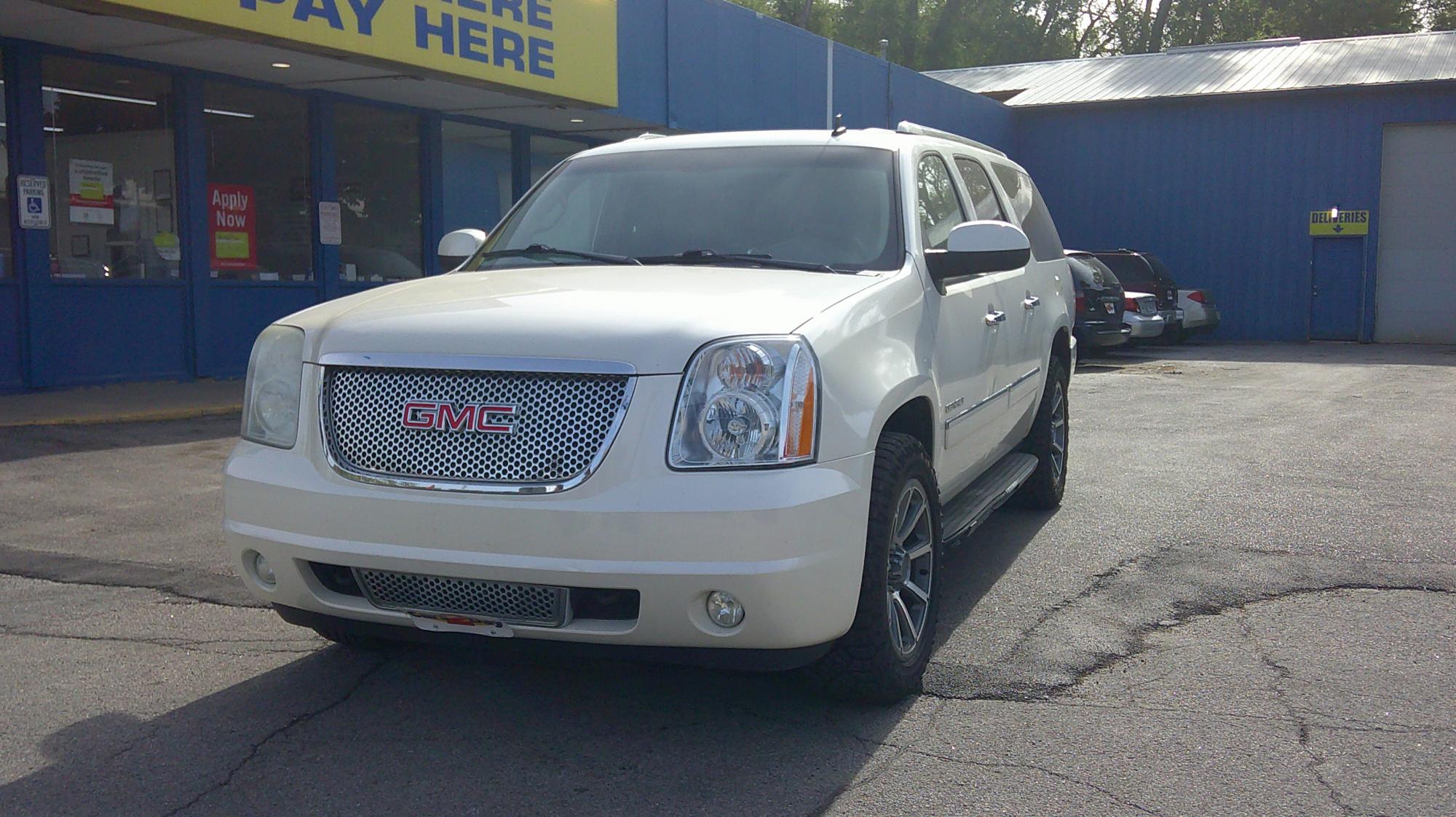 photo of 2011 GMC Yukon Denali XL 4WD