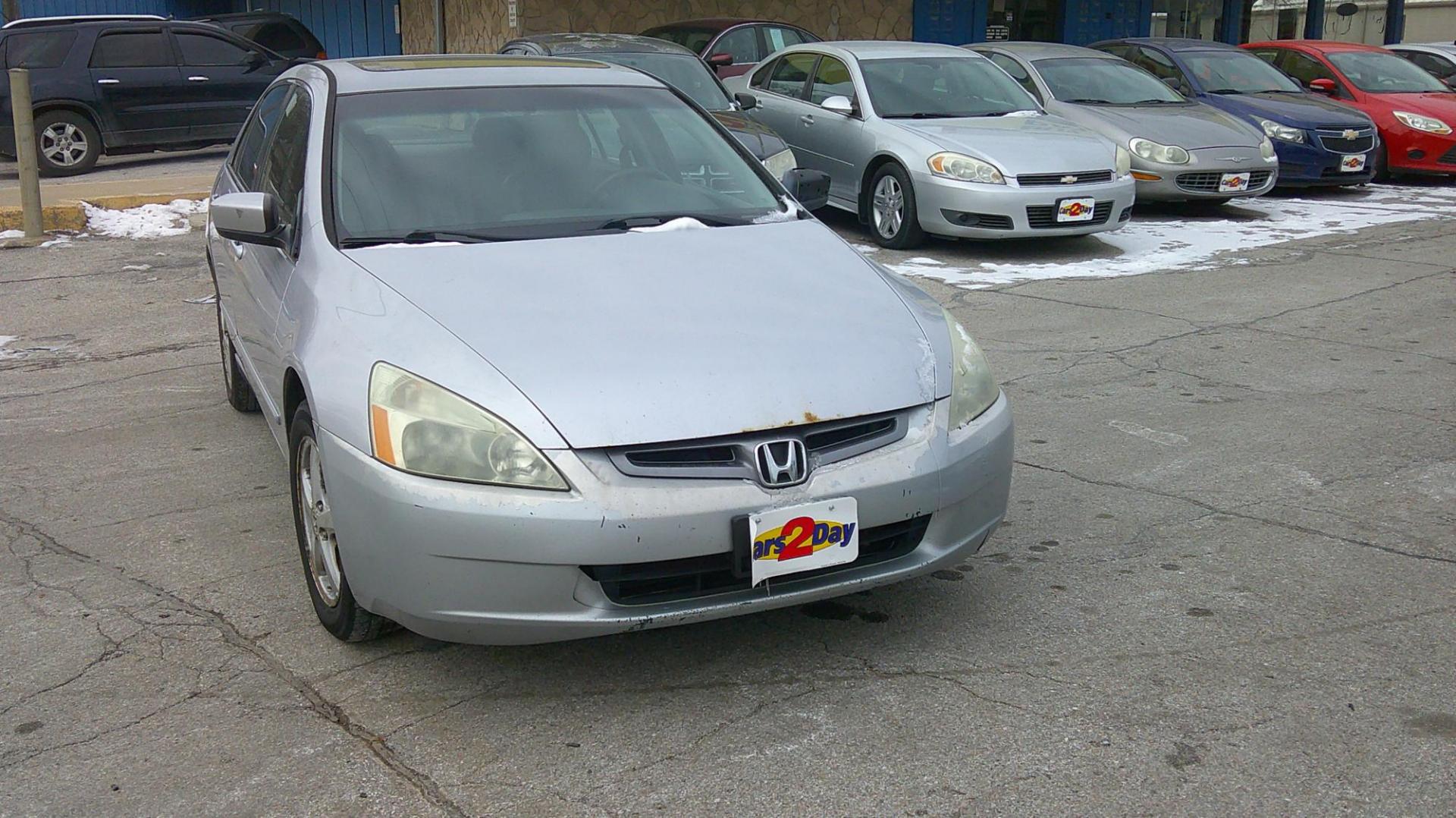 2005 Honda Accord EX-L Sedan AT with XM Radio (1HGCM56805A) with an 2.4L L4 DOHC 16V engine, 5-Speed Automatic Overdrive transmission, located at 1020 NW Radial Hwy, Omaha, NE, 68132, (402) 991-6503, 41.269718, -95.983231 - Photo#2
