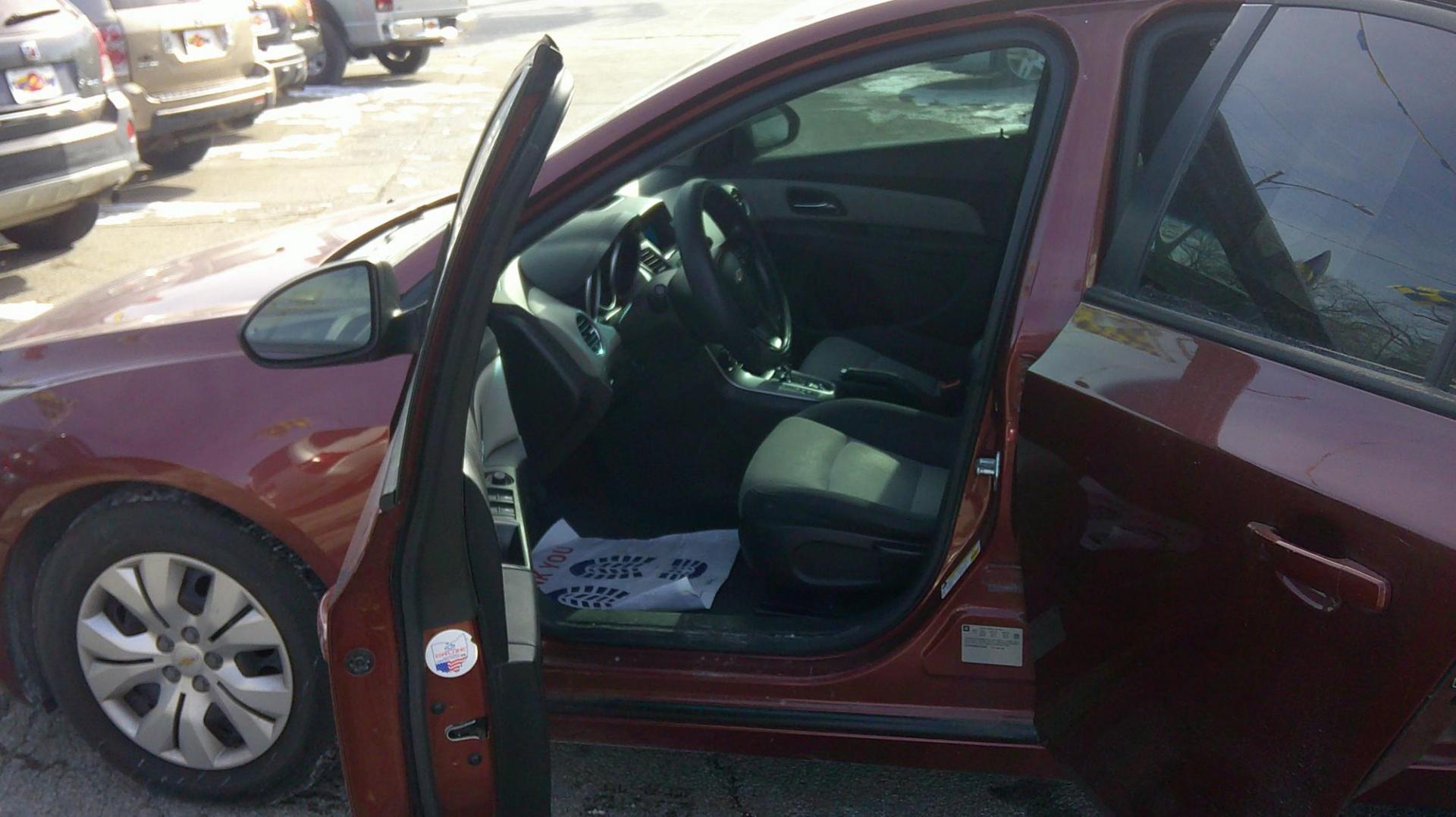 2013 Chevrolet Cruze LS Auto (1G1PA5SH2D7) with an 1.8L L4 DOHC 16V FFV engine, 6-Speed Automatic transmission, located at 1020 NW Radial Hwy, Omaha, NE, 68132, (402) 991-6503, 41.269718, -95.983231 - Photo#0