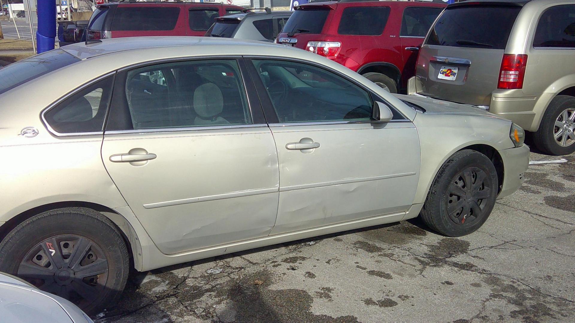 2008 Chevrolet Impala LS (2G1WB58N989) with an 3.5L V6 OHV 16V engine, 4-Speed Automatic Overdrive transmission, located at 1020 NW Radial Hwy, Omaha, NE, 68132, (402) 991-6503, 41.269718, -95.983231 - Photo#1