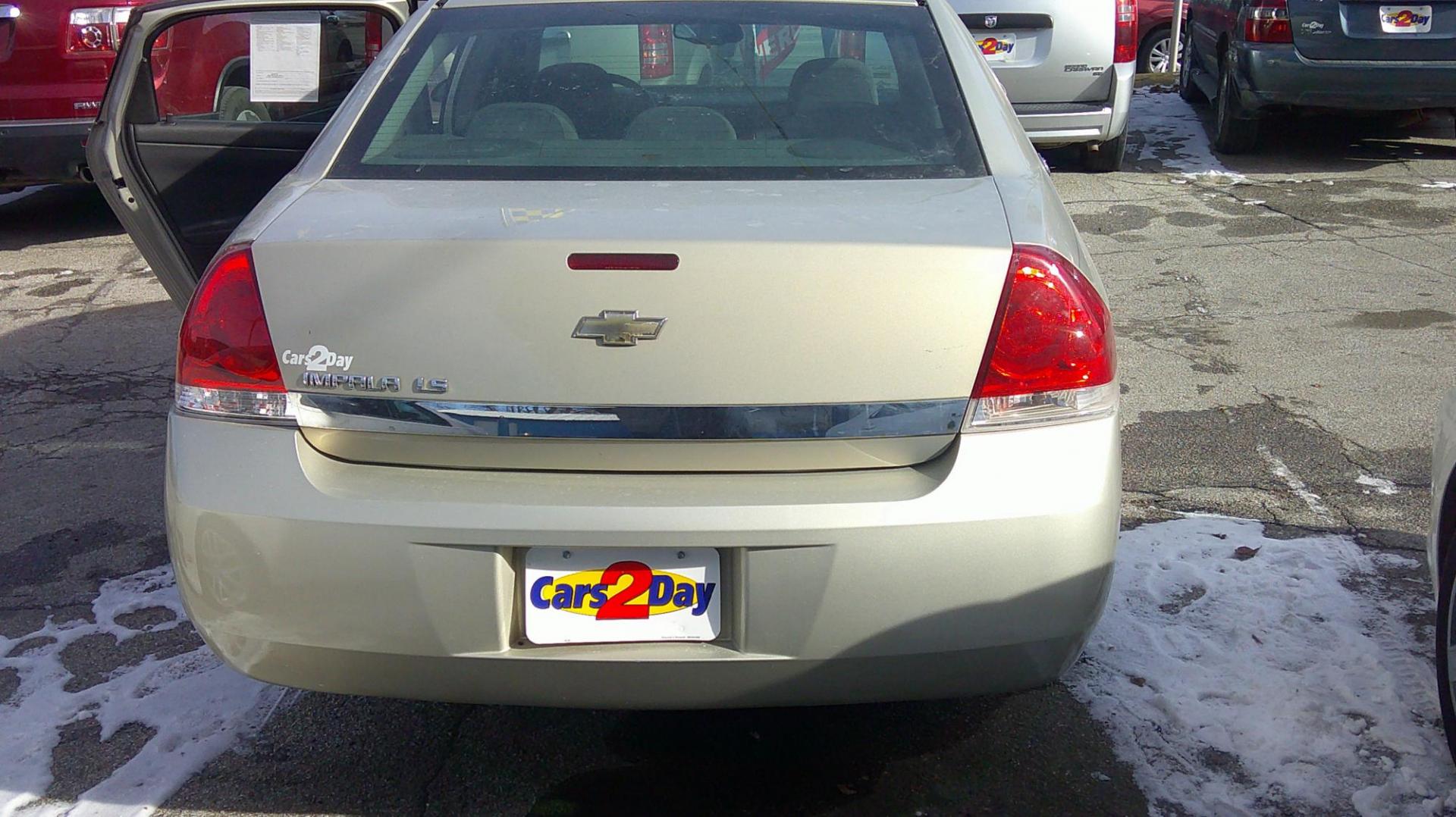2008 Chevrolet Impala LS (2G1WB58N989) with an 3.5L V6 OHV 16V engine, 4-Speed Automatic Overdrive transmission, located at 1020 NW Radial Hwy, Omaha, NE, 68132, (402) 991-6503, 41.269718, -95.983231 - Photo#2