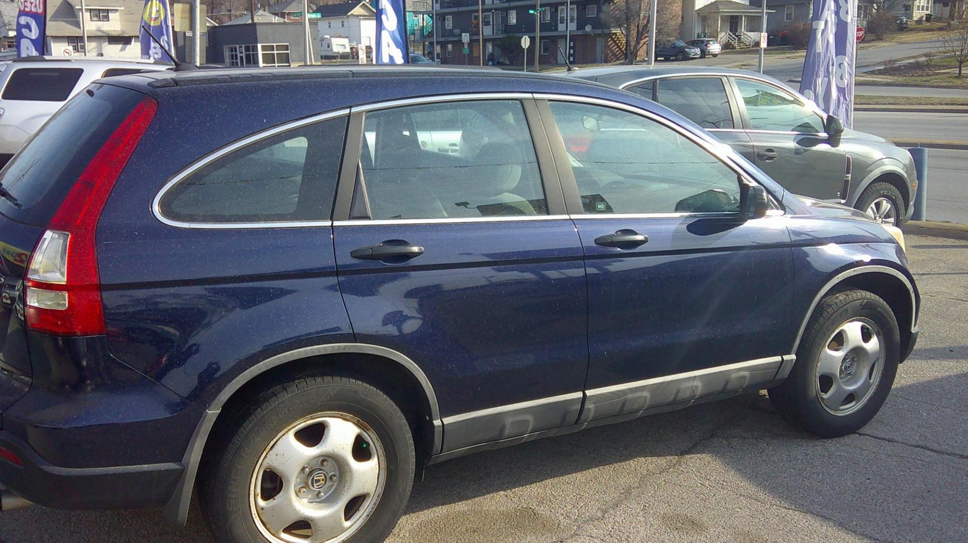 2008 Honda CR-V LX 2WD AT (5J6RE38388L) with an 2.4L L4 DOHC 16V engine, 5-Speed Automatic Overdrive transmission, located at 1020 NW Radial Hwy, Omaha, NE, 68132, (402) 991-6503, 41.269718, -95.983231 - Photo#1