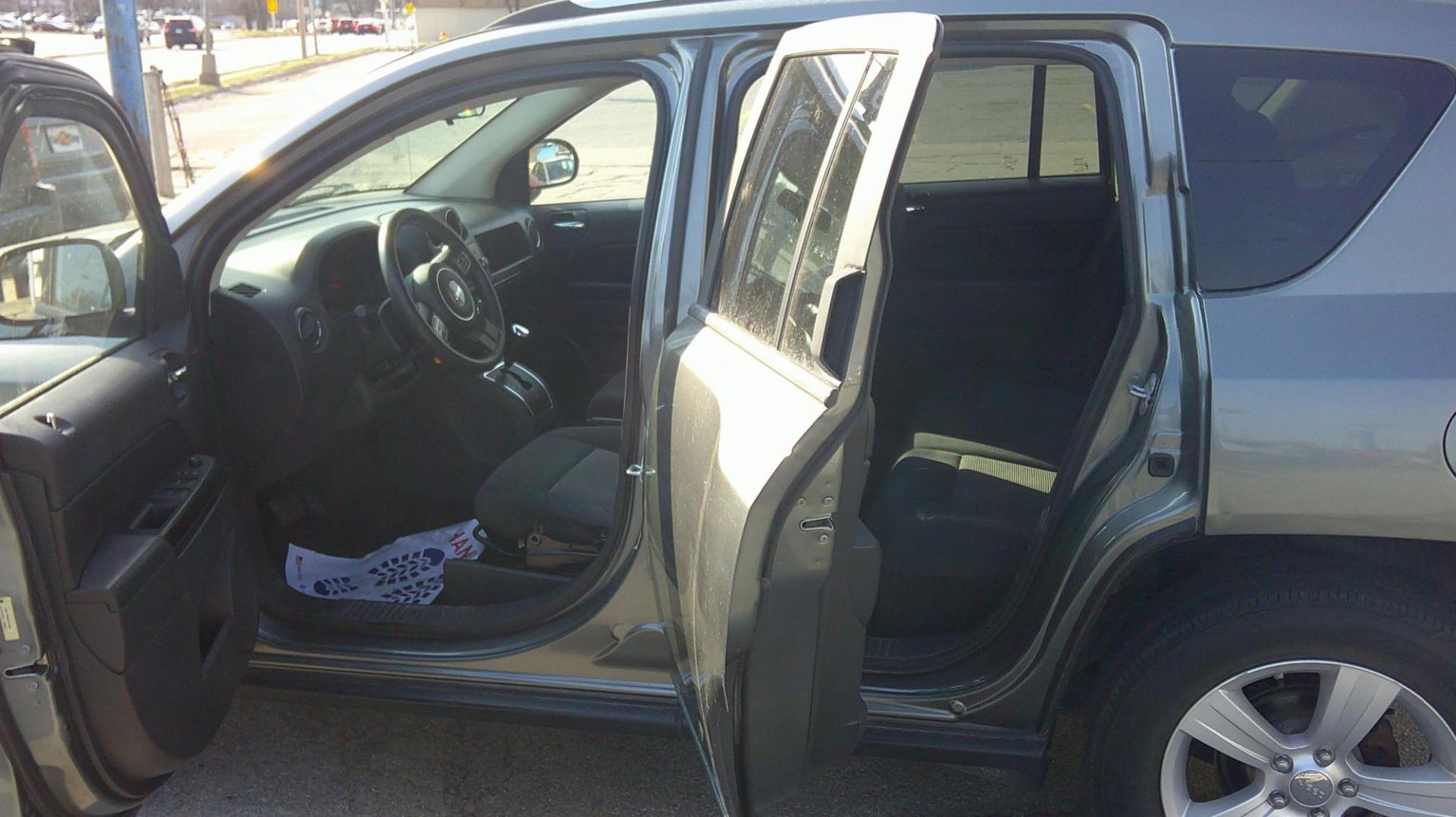 2011 Jeep Compass Sport 4WD (1J4NF1FB8BD) with an 2.4L L4 DOHC 16V engine, located at 1020 NW Radial Hwy, Omaha, NE, 68132, (402) 991-6503, 41.269718, -95.983231 - Photo#3