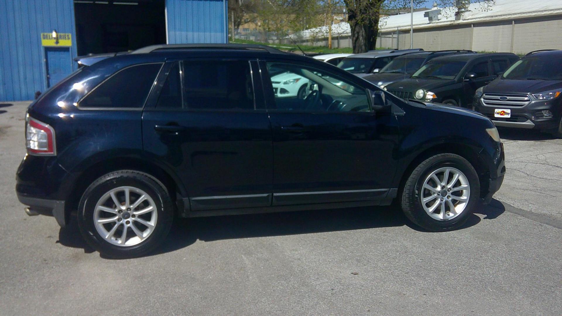 2012 Ford Edge SEL FWD (2FMDK3J96CB) with an 2.0L L4 DOHC 16V engine, 6-Speed Automatic transmission, located at 1020 NW Radial Hwy, Omaha, NE, 68132, (402) 991-6503, 41.269718, -95.983231 - Photo#2