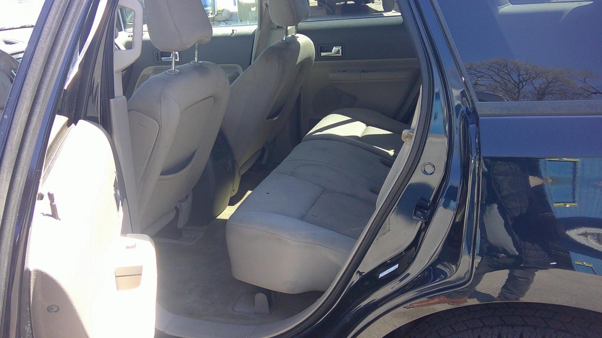 2012 Ford Edge SEL FWD (2FMDK3J96CB) with an 2.0L L4 DOHC 16V engine, 6-Speed Automatic transmission, located at 1020 NW Radial Hwy, Omaha, NE, 68132, (402) 991-6503, 41.269718, -95.983231 - Photo#7