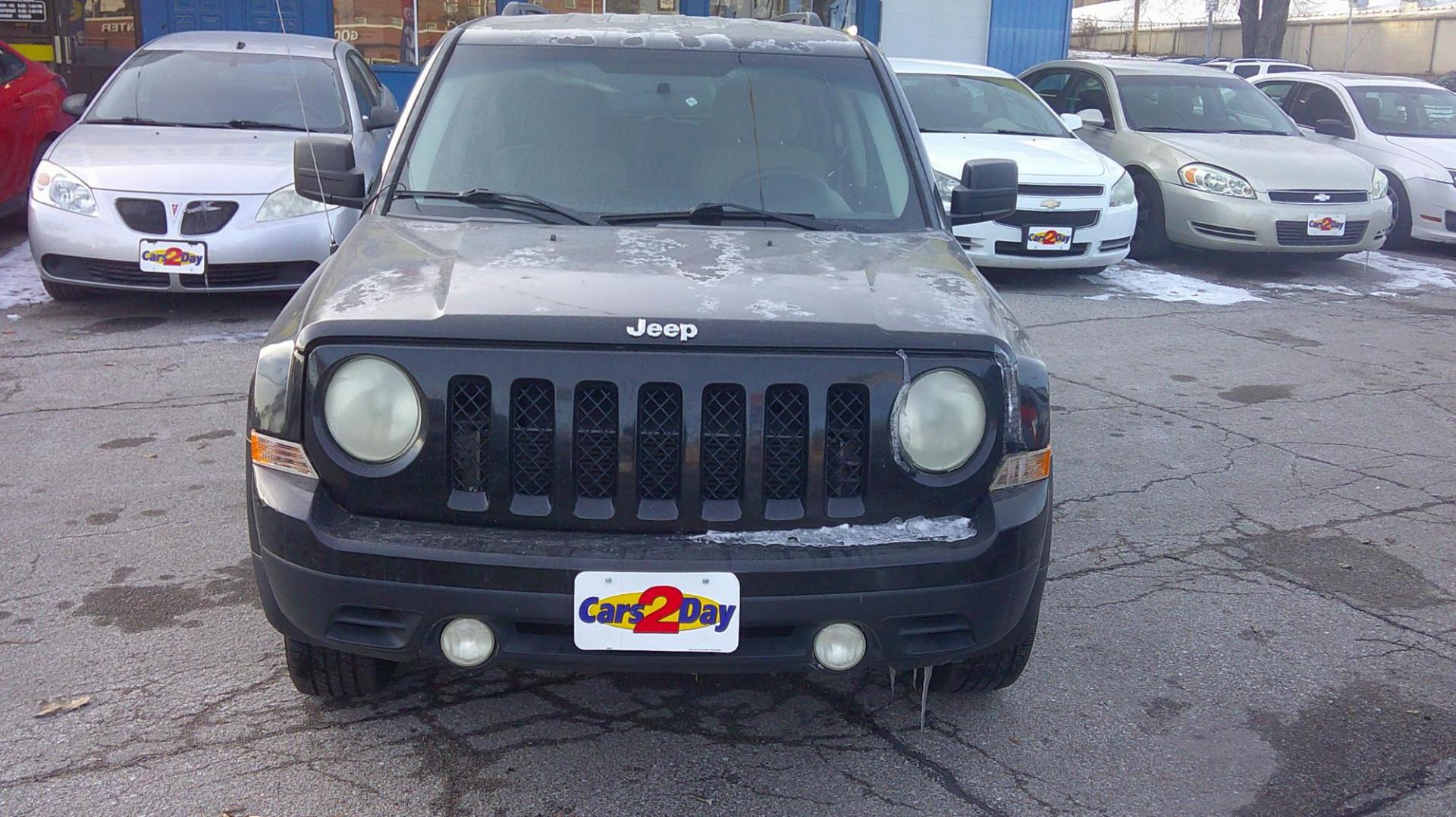 2012 Jeep Patriot Latitude 2WD (1C4NJPFA9CD) with an 2.0L L4 DOHC 16V engine, located at 1020 NW Radial Hwy, Omaha, NE, 68132, (402) 991-6503, 41.269718, -95.983231 - Photo#1