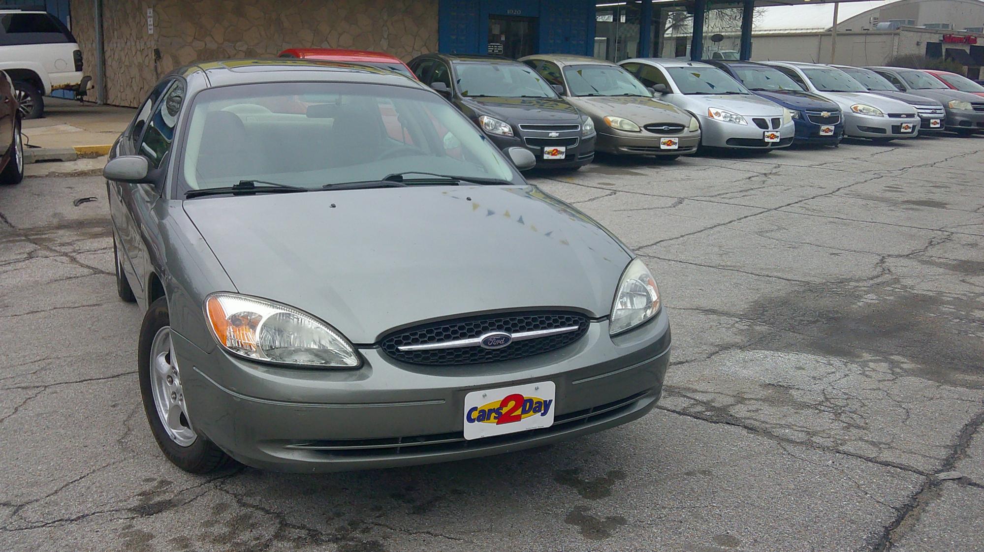photo of 2001 Ford Taurus SES