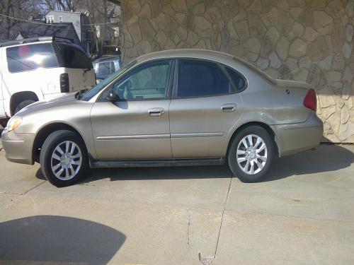 2003 Ford Taurus LX