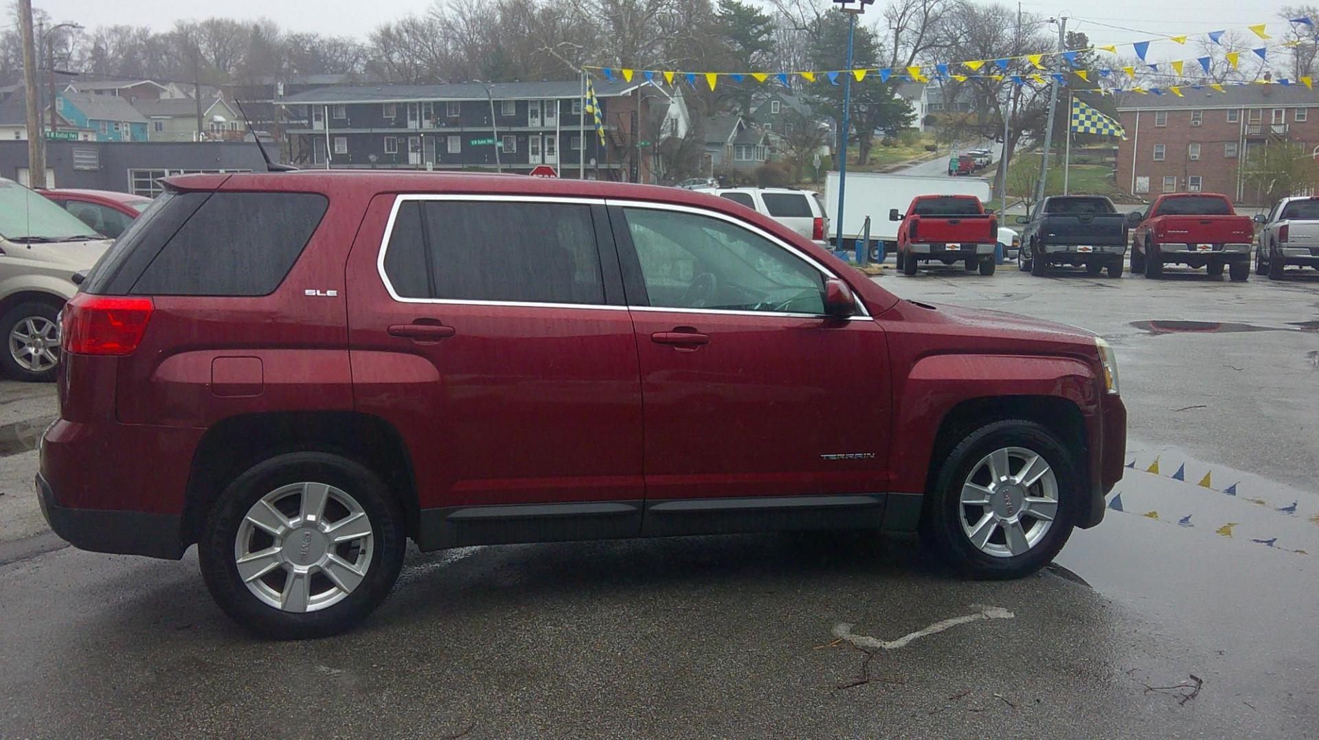 2011 GMC Terrain SLE1 AWD (2CTFLRECXB6) with an 2.4L L4 DOHC 16V engine, 6-Speed Automatic transmission, located at 1020 NW Radial Hwy, Omaha, NE, 68132, (402) 991-6503, 41.269718, -95.983231 - Photo#7