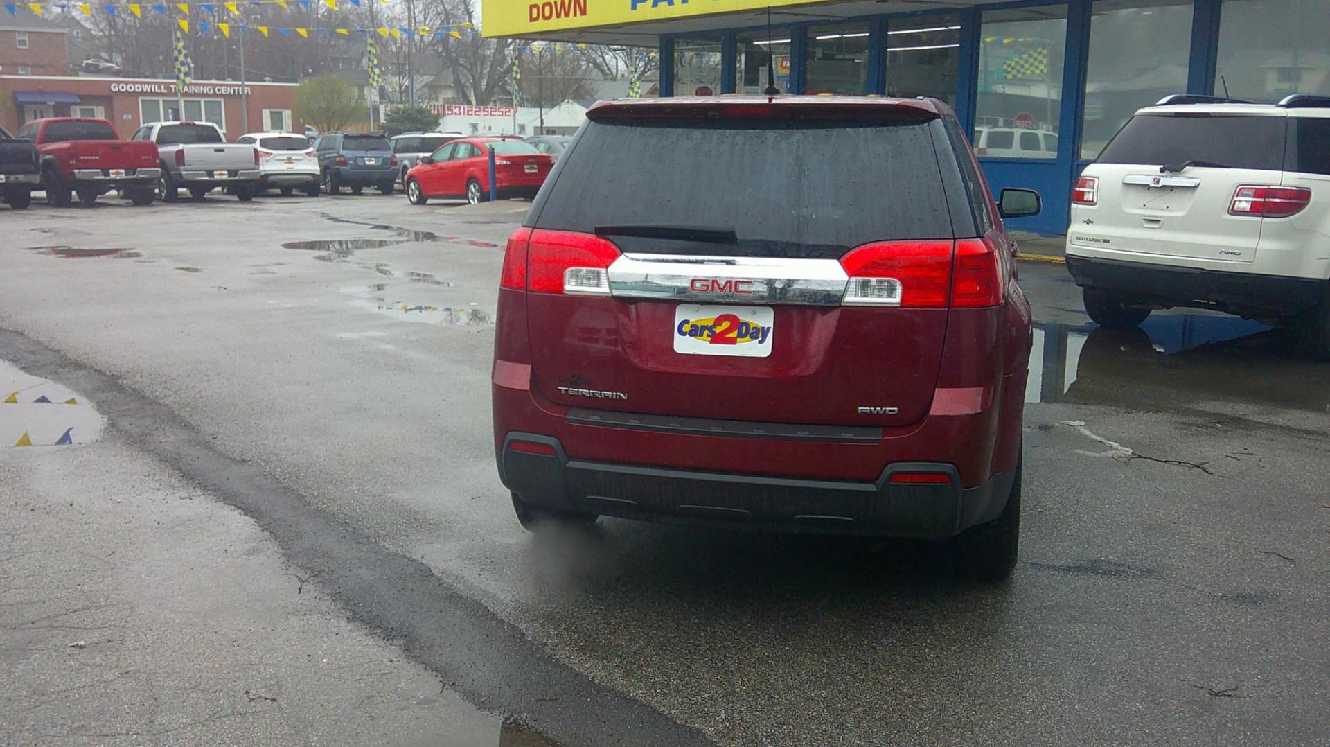 2011 GMC Terrain SLE1 AWD (2CTFLRECXB6) with an 2.4L L4 DOHC 16V engine, 6-Speed Automatic transmission, located at 1020 NW Radial Hwy, Omaha, NE, 68132, (402) 991-6503, 41.269718, -95.983231 - Photo#8