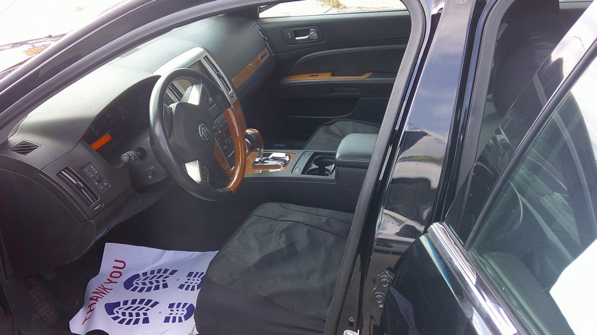 2011 Cadillac STS V6 Luxury (1G6DW6ED1B0) with an 3.6L V6 DOHC 24V engine, 6-Speed Automatic transmission, located at 1020 NW Radial Hwy, Omaha, NE, 68132, (402) 991-6503, 41.269718, -95.983231- Photo#6