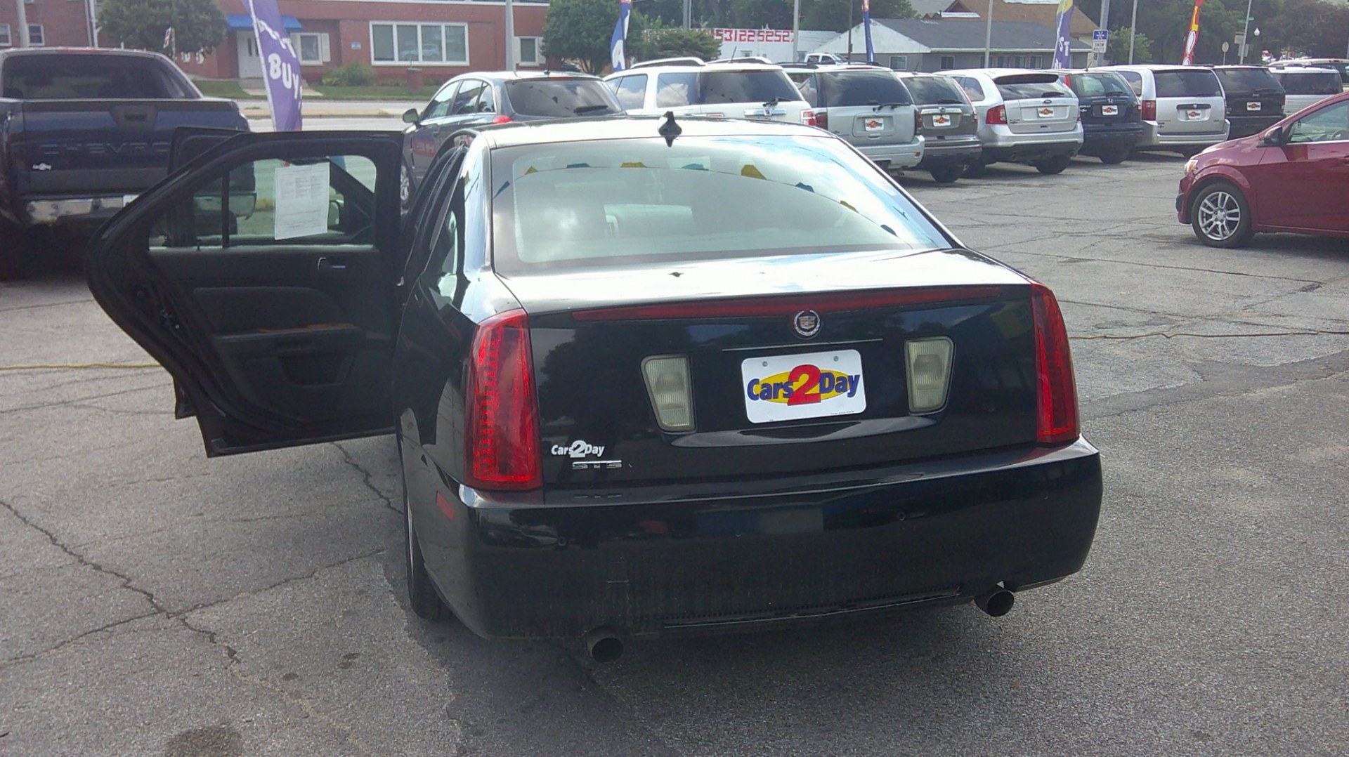 2011 Cadillac STS V6 Luxury (1G6DW6ED1B0) with an 3.6L V6 DOHC 24V engine, 6-Speed Automatic transmission, located at 1020 NW Radial Hwy, Omaha, NE, 68132, (402) 991-6503, 41.269718, -95.983231- Photo#9