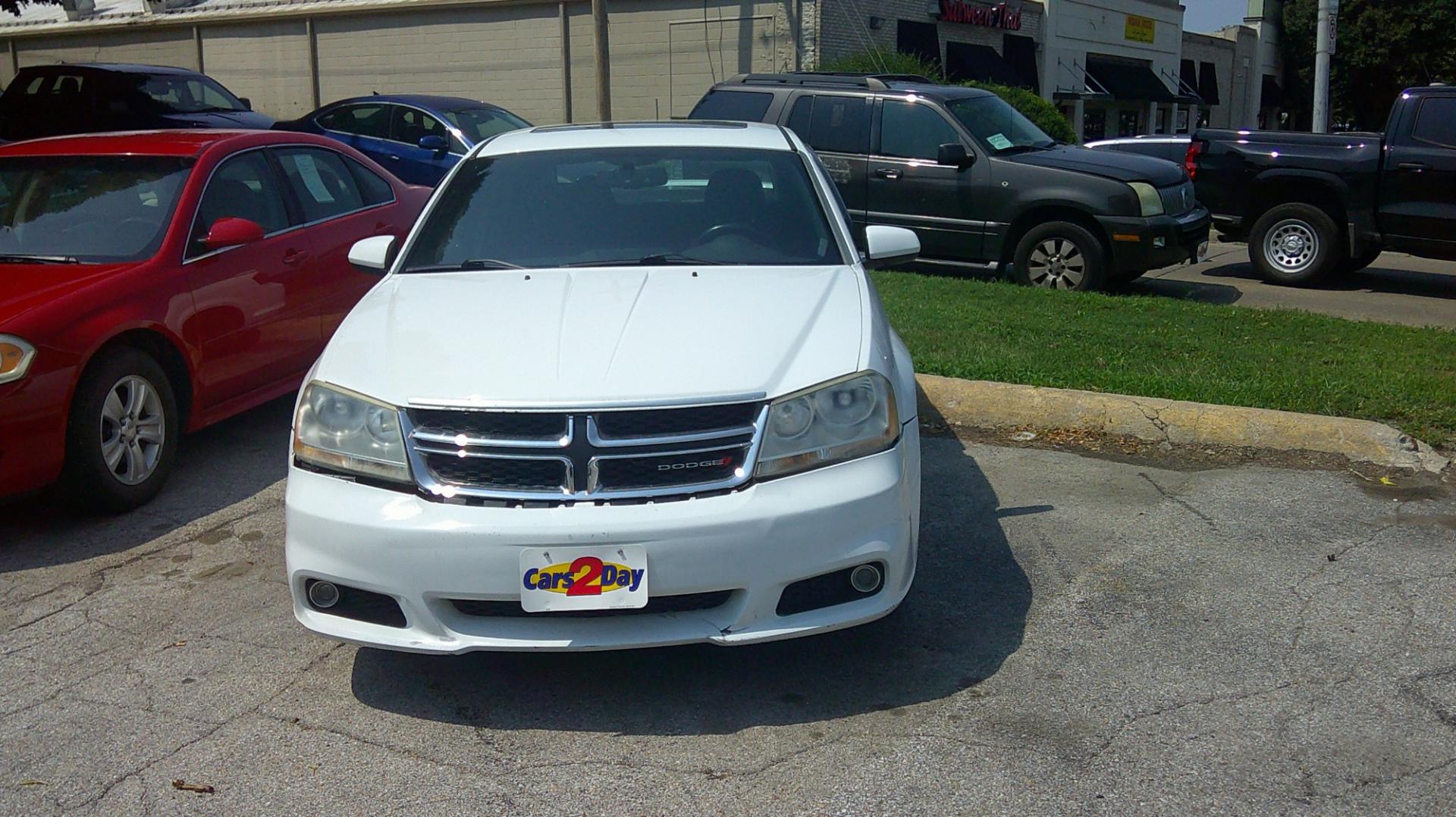 2012 Dodge Avenger SXT (1C3CDZEG2CN) with an 3.6L V6 DOHC 24V engine, 6-Speed Automatic transmission, located at 1020 NW Radial Hwy, Omaha, NE, 68132, (402) 991-6503, 41.269718, -95.983231- Photo#1