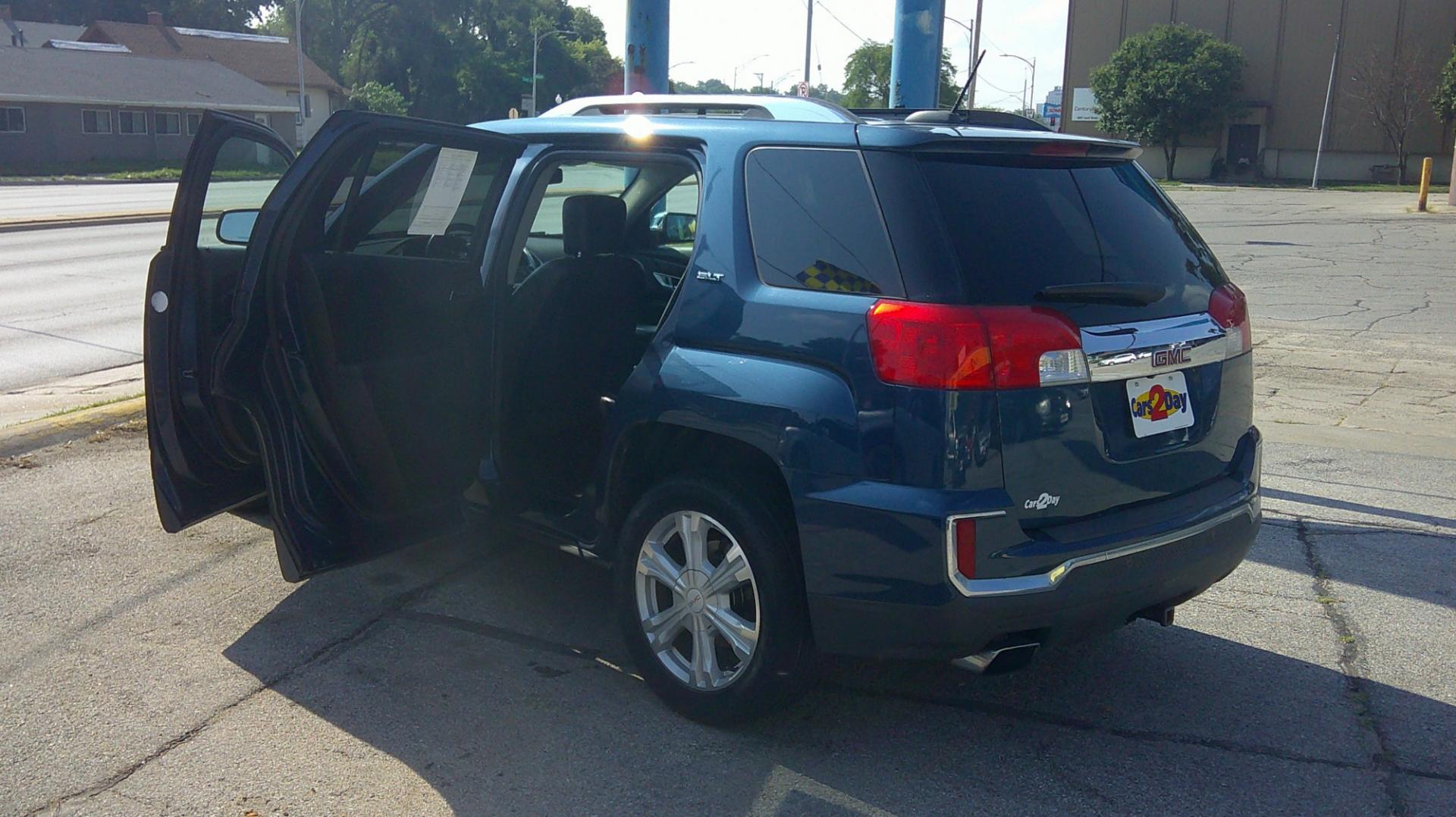 2016 GMC Terrain SLT FWD (2GKALPEK8G6) with an 2.4L L4 DOHC 16V engine, 6A transmission, located at 1020 NW Radial Hwy, Omaha, NE, 68132, (402) 991-6503, 41.269718, -95.983231- Photo#0