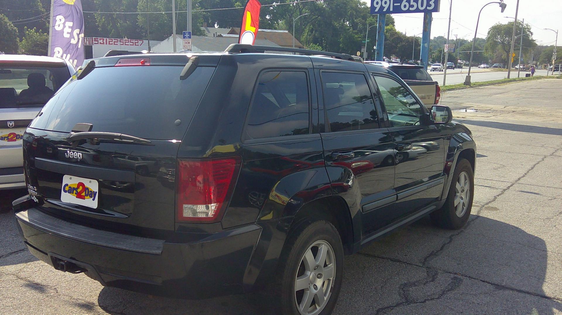 2008 Jeep Grand Cherokee Laredo 4WD (1J8GR48K78C) with an 3.7L V6 SOHC 12V engine, 5A OD transmission, located at 1020 NW Radial Hwy, Omaha, NE, 68132, (402) 991-6503, 41.269718, -95.983231- Photo#6