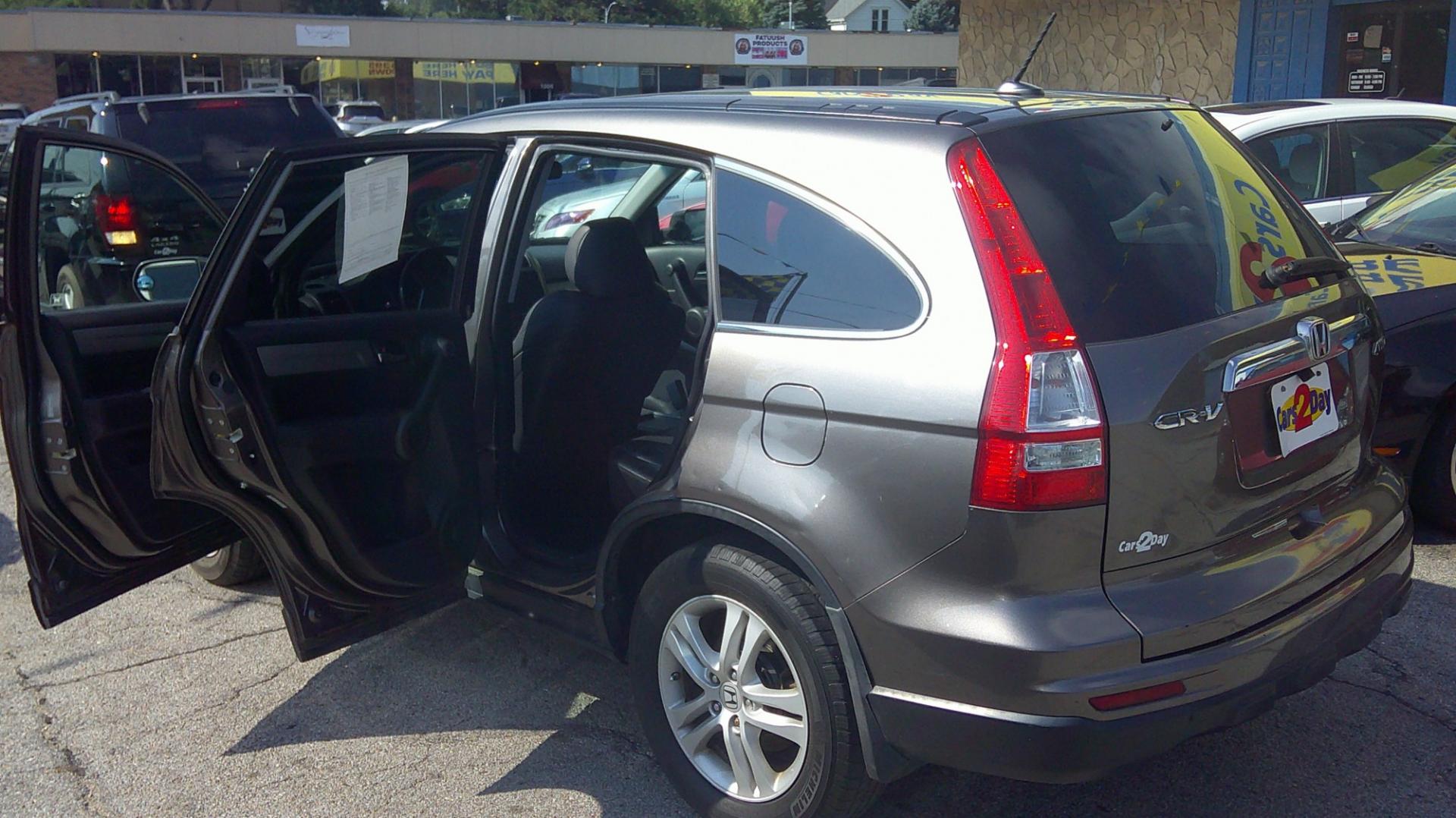 2010 Honda CR-V EX-L 4WD 5-Speed AT (5J6RE4H7XAL) with an 2.4L L4 DOHC 16V engine, 5A transmission, located at 1020 NW Radial Hwy, Omaha, NE, 68132, (402) 991-6503, 41.269718, -95.983231- Photo#2