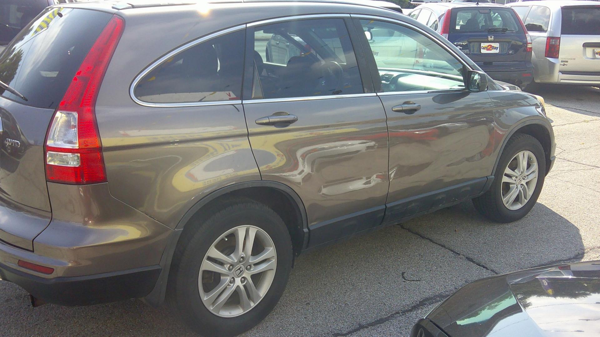 2010 Honda CR-V EX-L 4WD 5-Speed AT (5J6RE4H7XAL) with an 2.4L L4 DOHC 16V engine, 5A transmission, located at 1020 NW Radial Hwy, Omaha, NE, 68132, (402) 991-6503, 41.269718, -95.983231- Photo#5