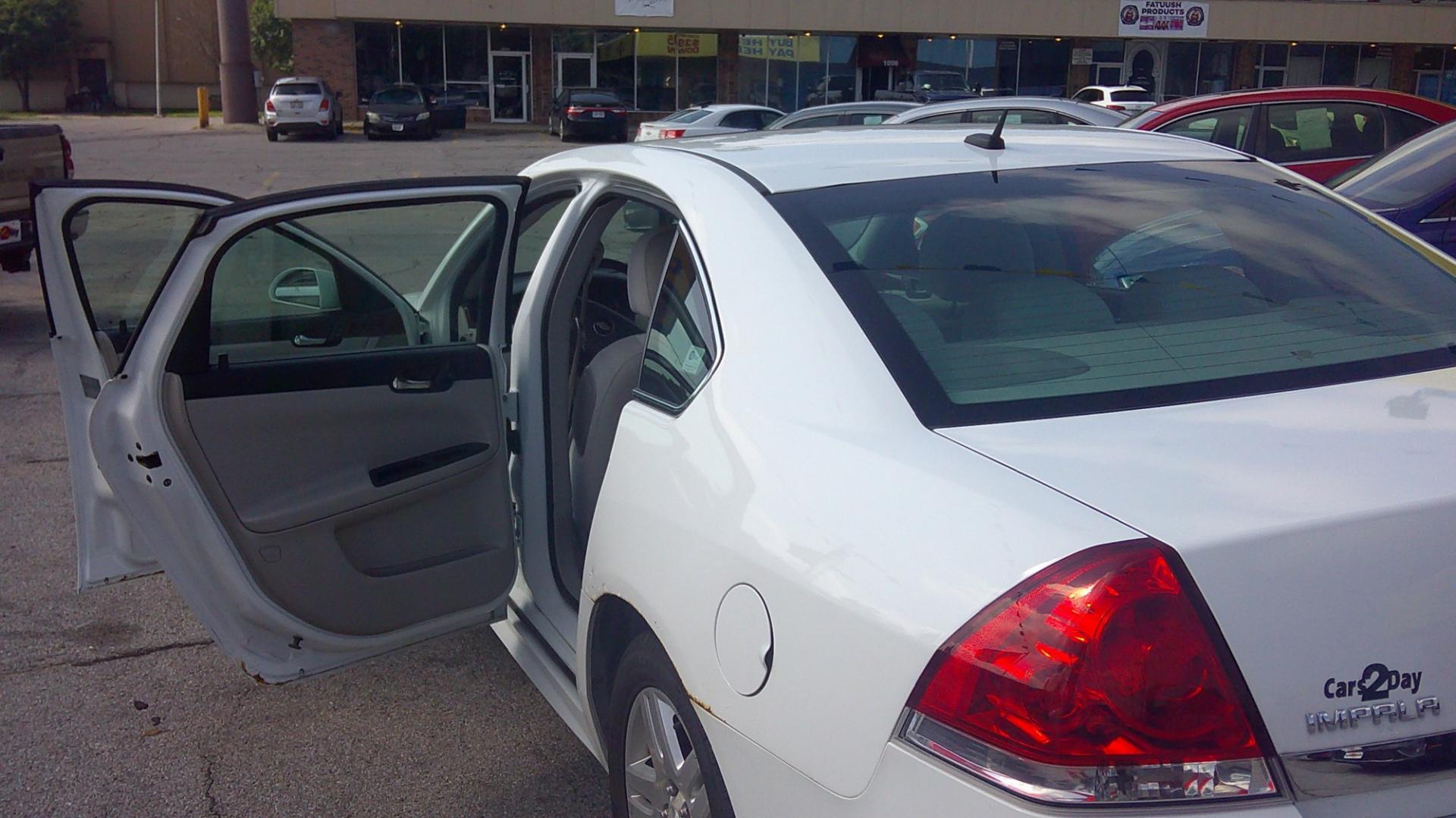 2010 Chevrolet Impala LT (2G1WB5EK6A1) with an 3.5L V6 OHV 12V FFV engine, 4A transmission, located at 1020 NW Radial Hwy, Omaha, NE, 68132, (402) 991-6503, 41.269718, -95.983231- Photo#1