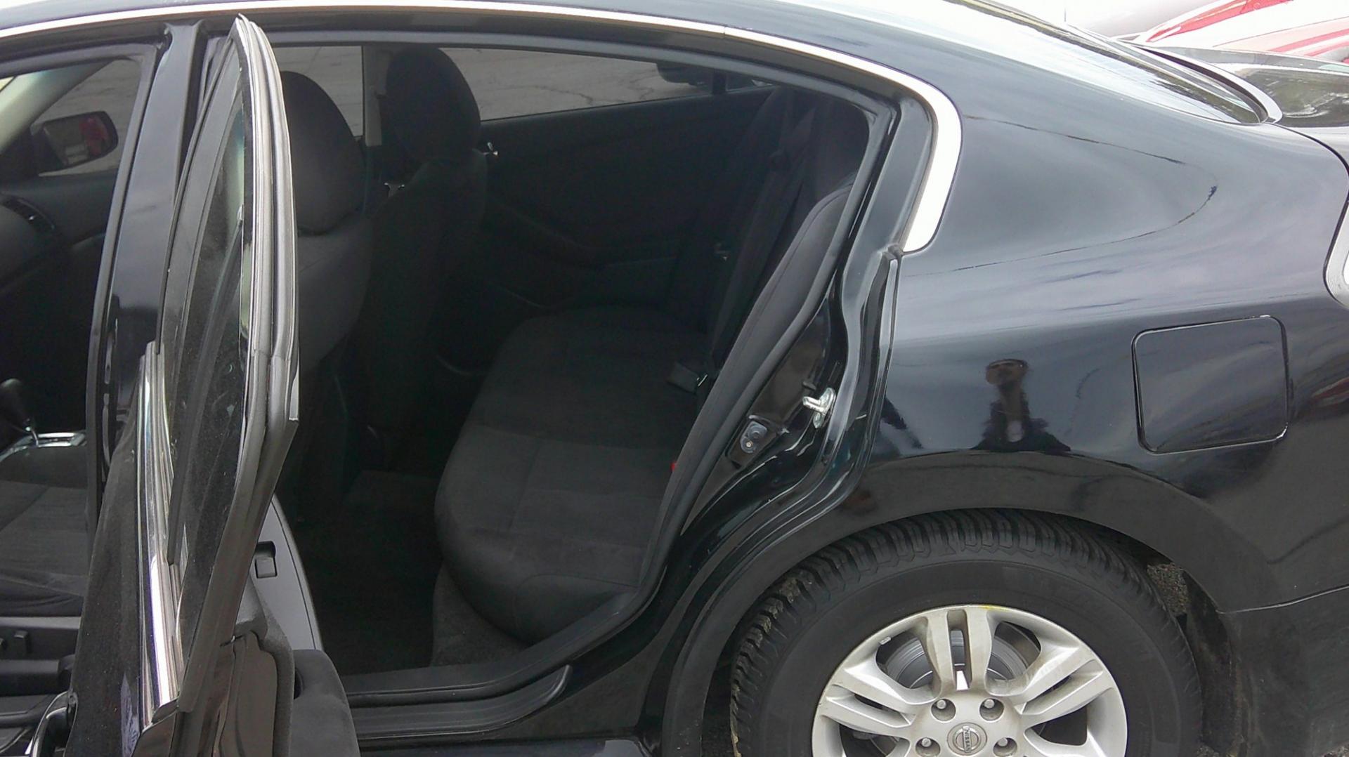 2012 Nissan Altima 2.5 S (1N4AL2APXCN) with an 2.5L L4 DOHC 16V engine, located at 1020 NW Radial Hwy, Omaha, NE, 68132, (402) 991-6503, 41.269718, -95.983231- Photo#3
