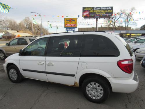 2005 Chrysler Town  and  Country LX